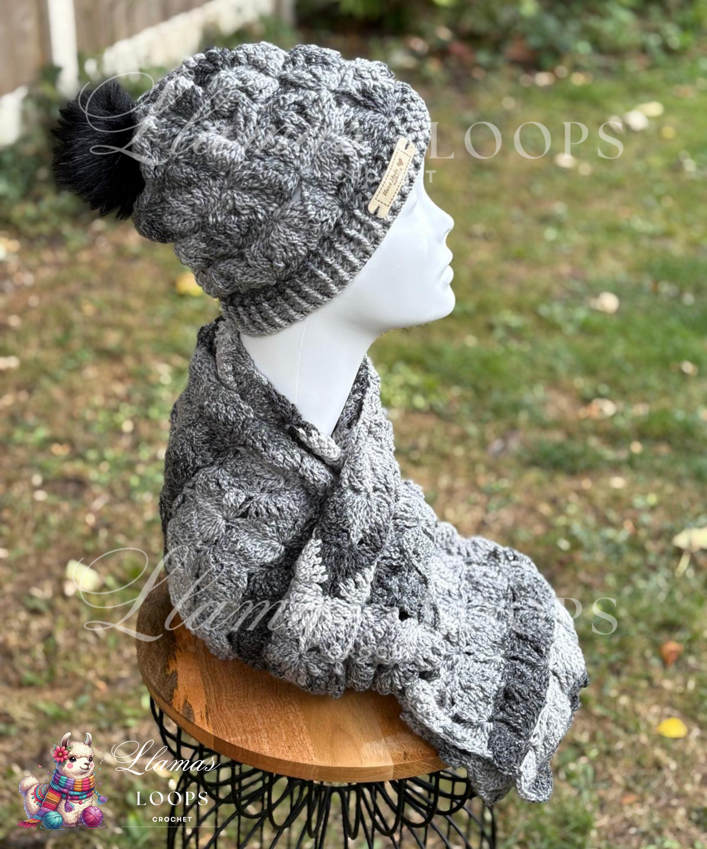 Monochrome Block Shell Set - (Scarf + Bobbie Hat) (Copy)